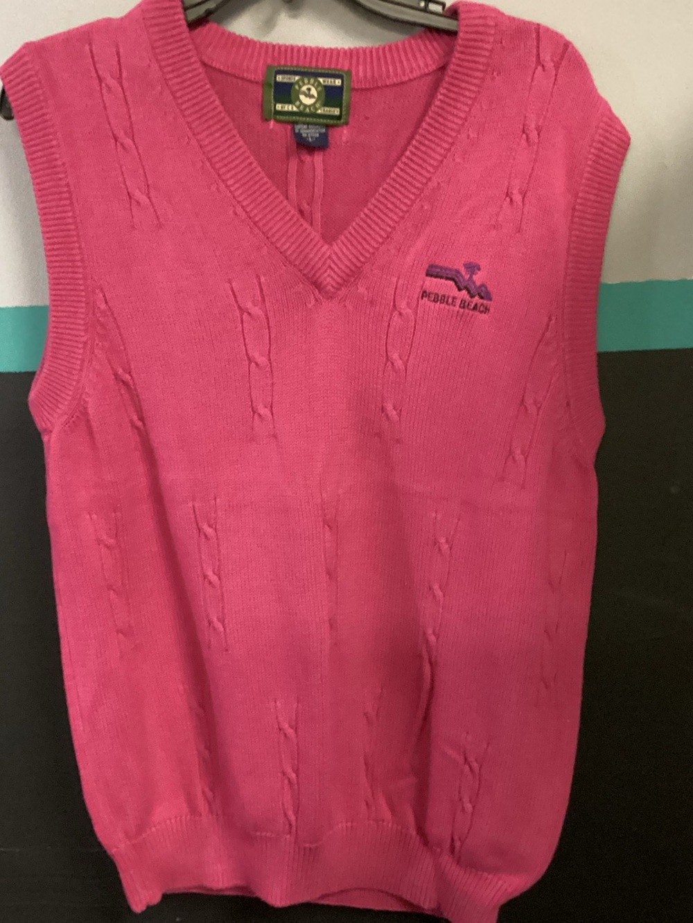 Pebble Beach Women's Bright Pink Cable-Knit V-Neck Sweater Vest